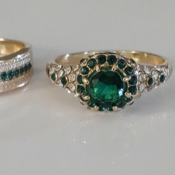 Gold plated rings set size 5,8,10 set 14k gold plated  with Emerald green - Picture 1 of 7
